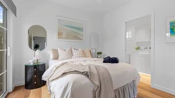 1 bedroom, desk, iron/ironing board, WiFi