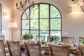 تناول الطعام