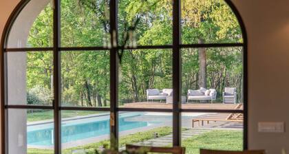 Villa del Nonno, Luxury Tuscan Farmhouse with Private Pool close to Lucca, Pisa and Florence