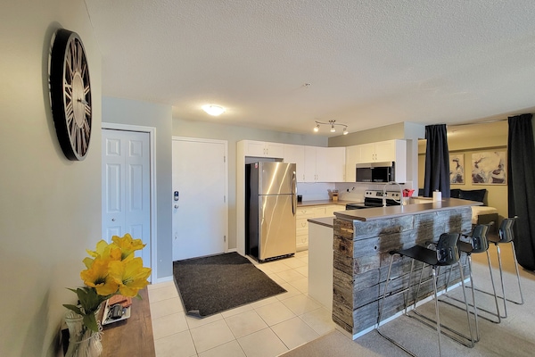 Geladeira, micro-ondas, fogão, cooktop