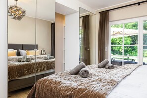 3 habitaciones, tabla de planchar con plancha, wifi y ropa de cama