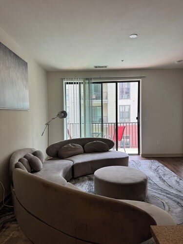 Modern Downtown Apartment Near UAB