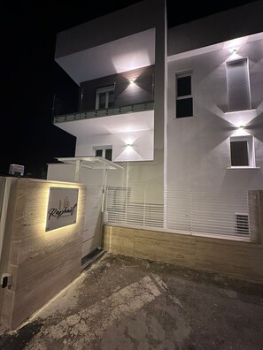 Front of property - B&B Raphael (Marigliano)