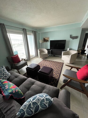 Modern Condo On Beach Block in Dewey Beach 