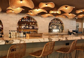 Bar (on property) - Bali Hotel Adults Only Isla Verde, a Trademark by Wyndham (Carolina)