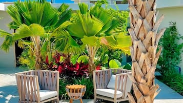 ์๋ฐ ์์ค ๋ด ํธ์ ์์ค/์๋น์ค