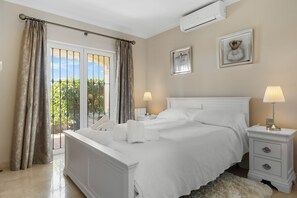 3 quartos, ferros/tábuas de passar roupa, Wi-Fi, roupa de cama