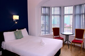 スタンダード ダブルルーム | ベッドシーツ