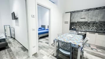 2 slaapkamers, een strijkplank/strijkijzer, wifi, beddengoed