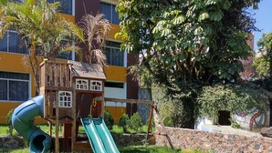 Unclassified image, 2 of 7, button - Hotel Tepoztlan (Tepoztlán)