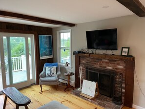 Smart-tv en een open haard