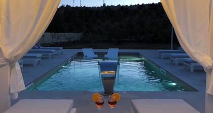 Beautiful villa with pool in Specchia