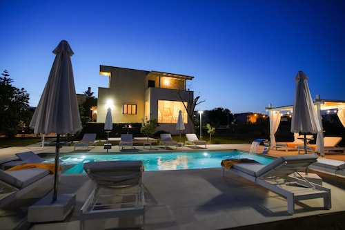  Beautiful villa with pool in Specchia