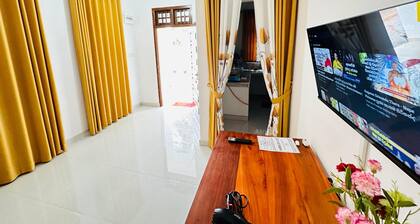 Family-Friendly, Quiet Apartments with Full Kitchen in Anuradhapura