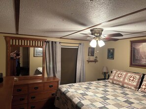 2 chambres, fer et planche Ă repasser, Wi-Fi, draps fournis