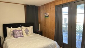 5 bedrooms, iron/ironing board, travel cot, WiFi