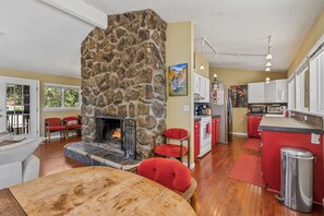 House | Living area - Cherry (Flagstaff)