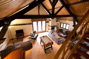 Télévision, cheminée