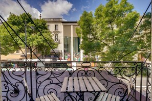 Outdoor dining - Le Trésor - Appt dans le Triangle d'Or de Bordeaux (Bordeaux)
