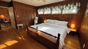 3 Schlafzimmer, Schreibtisch, Bügeleisen/Bügelbrett, WLAN