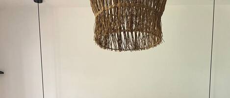 7 habitaciones, tabla de planchar con plancha, wifi y ropa de cama