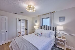 5 chambres, coffres-forts dans les chambres, fer et planche à repasser