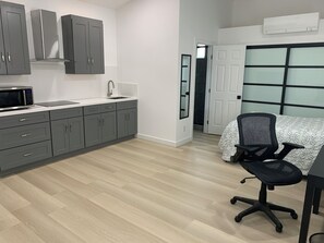 1 dormitorio, escritorio, tabla de planchar con plancha y wifi gratis