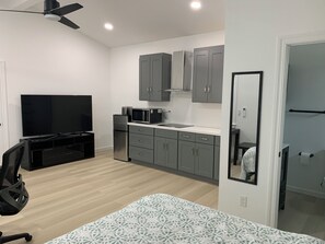 1 Schlafzimmer, Schreibtisch, Bügeleisen/Bügelbrett, kostenloses WLAN