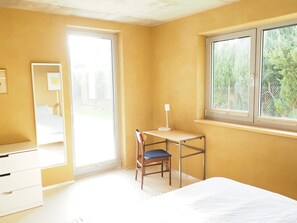 5 عدّة غرف نوم ومكتب وواي فاي مجانًا وملاءات أسرّة