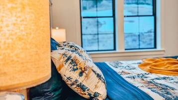 2 Schlafzimmer, BĂŒgeleisen/BĂŒgelbrett, Reisekinderbett, WLAN