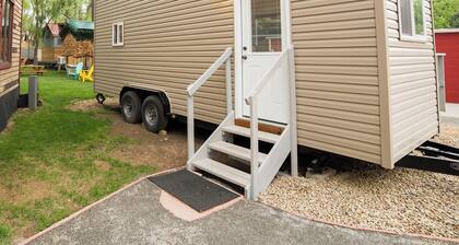 Try Tiny Living in Style – Peaceful Pop Top Near Rocky Mountain Trails