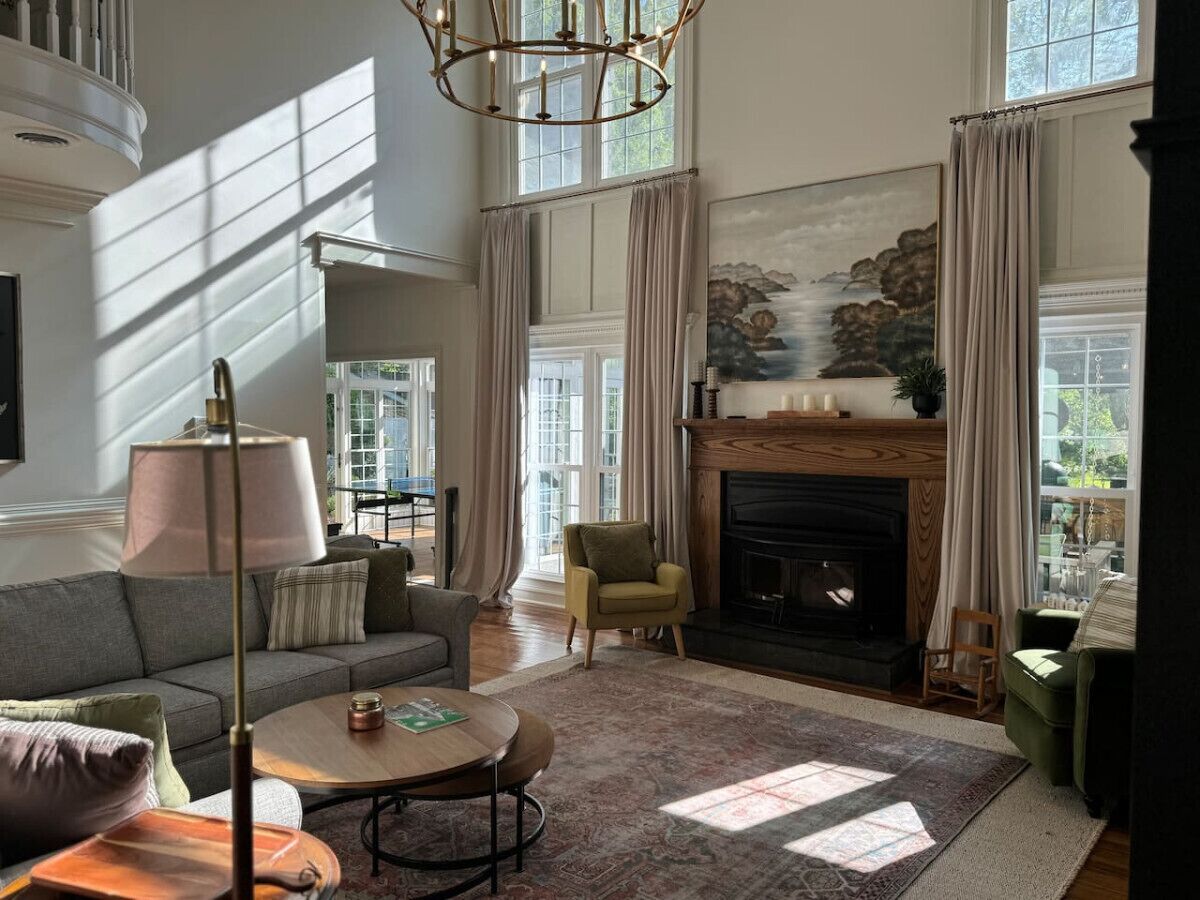 Télévision, cheminée