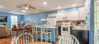 A Quiet, Shady Retreat in New Smyrna Beach!