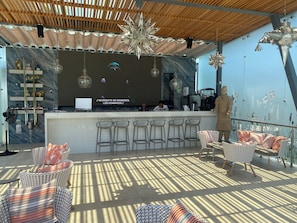 Poolbar