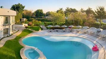 Piscine extérieure