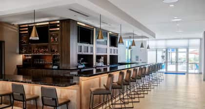 Holiday Inn Express & Suites Fort Walton Beach Eglin Area by IHG