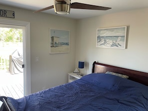 3 bedrooms, iron/ironing board, WiFi, bed sheets - Gorgeously remodeled Seaside Oasis in Atlantic Beach! (Atlantic Beach)
