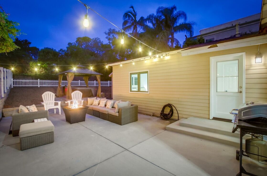 Walk to Torrey Pines State Beach, Hot Tub, Firepit