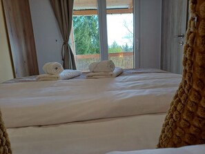 1 bedroom, internet, bed sheets - Mobile Home with Terrace&Nature view in Lužarji (Nova Vas)