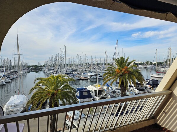 Marina - Superbe Studio Cabine à Louer à Port Camargue / le Grau du roi ! Vue Port (le grau du roi)
