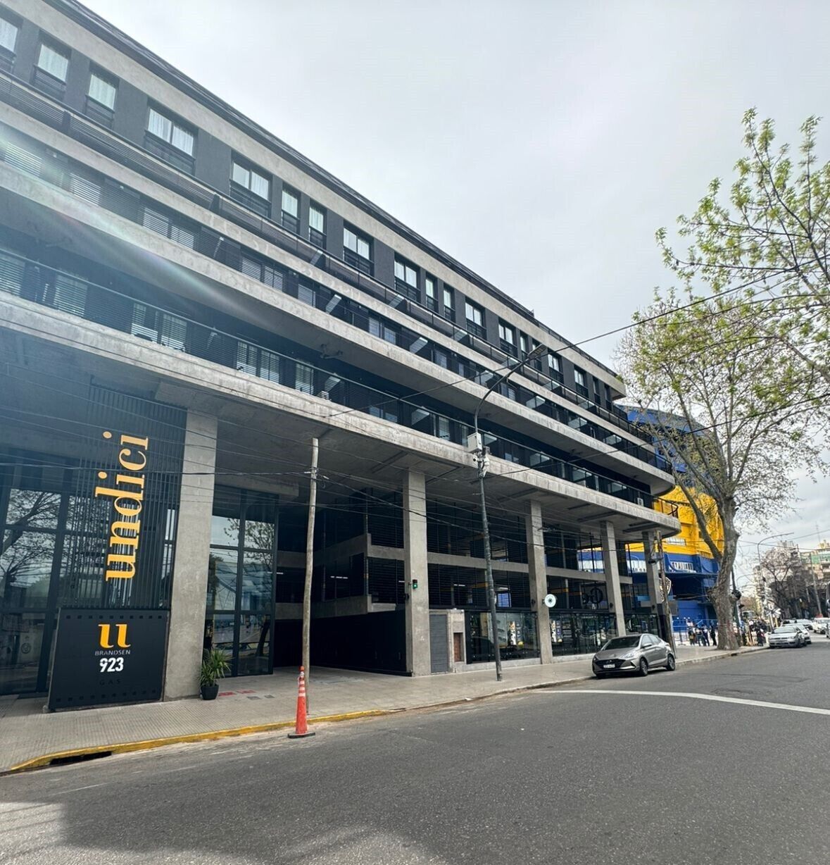 Fachada de la propiedad