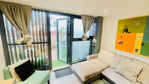 Smart TV, fireplace - Brick lane modern Penthouse with city view (London)