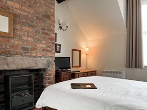 2 室のベッドルーム、WiFi (無料)、ベッドシーツ