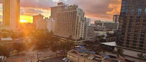 Parkplätze auf dem Gelände