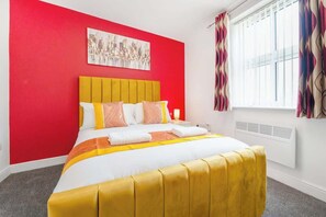 5 Schlafzimmer, Bügeleisen/Bügelbrett, WLAN, Bettwäsche