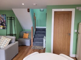 Cabin | 1 bedroom, desk, iron/ironing board, free WiFi