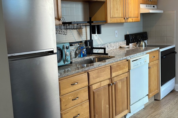 Frigorífic, microones, forn i placa de cuina