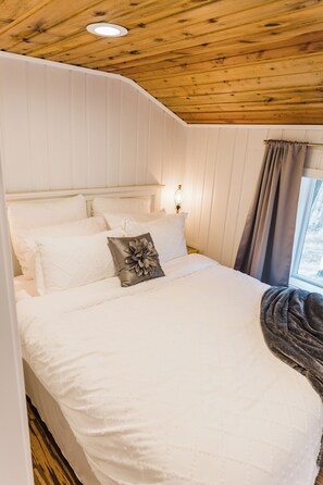 2 makuuhuonetta, silitysrauta/-lauta, vauvan matkasänky, ilmainen Wi-Fi