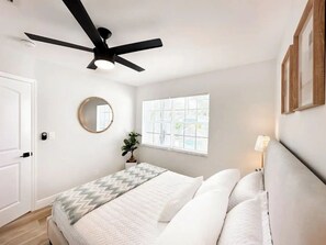 2 bedrooms, iron/ironing board, free WiFi, bed sheets