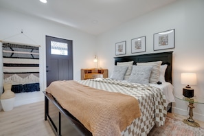 2 chambres, fer et planche à repasser, Wi-Fi gratuit, draps fournis